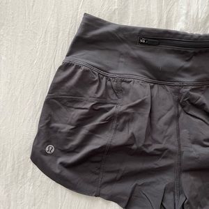 Women’s grey Lululemon speed up shorts 2.5”